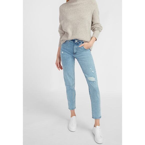 Express Super High Rise Ripped Mom Jeans Light Wash Denim Blue Women's Size 8R - Picture 1 of 10